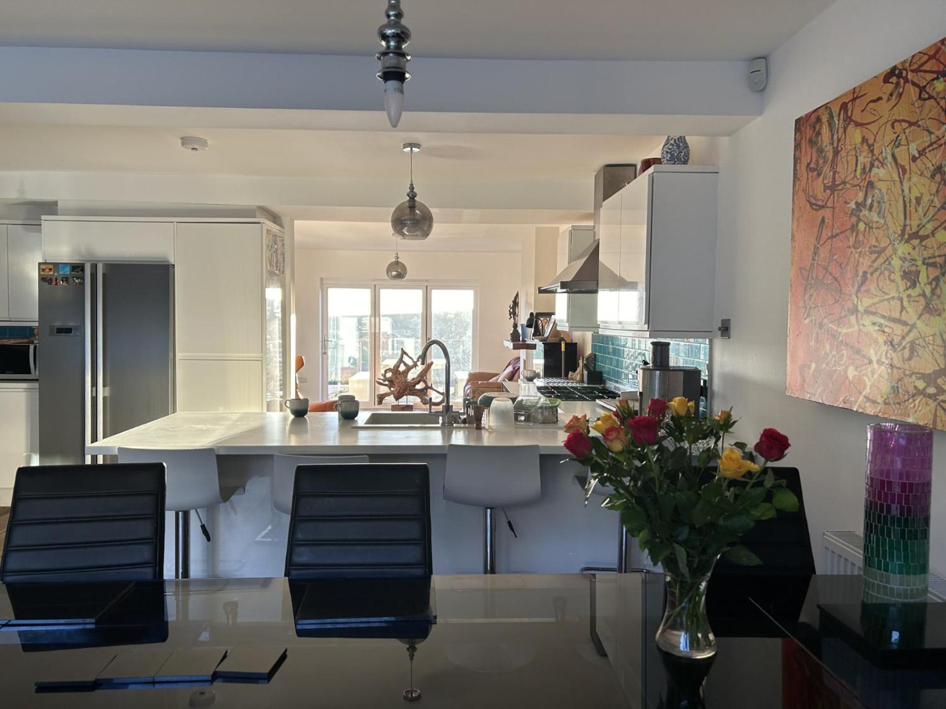 Sanctuary By The Sea With Large Room Including Lounge, Bathroom, Direct Garden Access & Free Parking 브라이턴 외부 사진